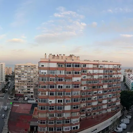 Centrico Estudio Con Vistas アパート